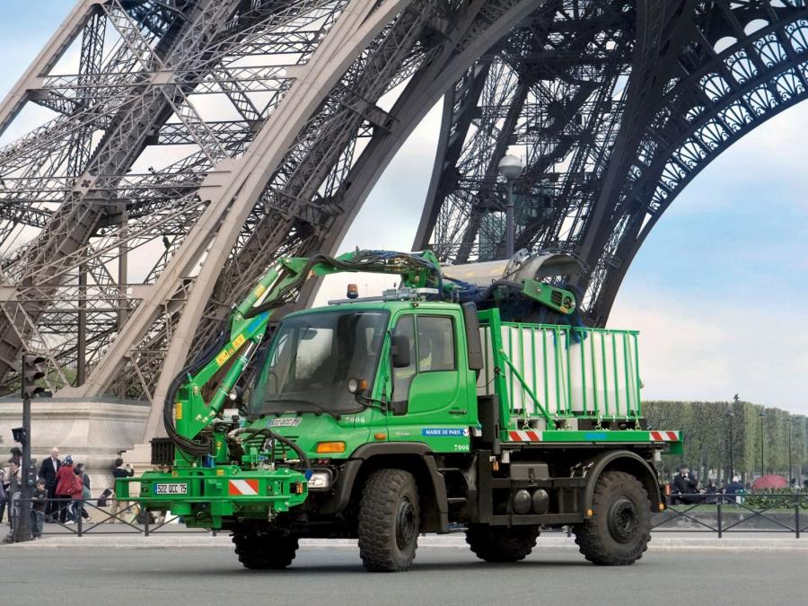  Mercedes-Benz Unimog U400 Road Service 2000 года  (фото 5 из 13)